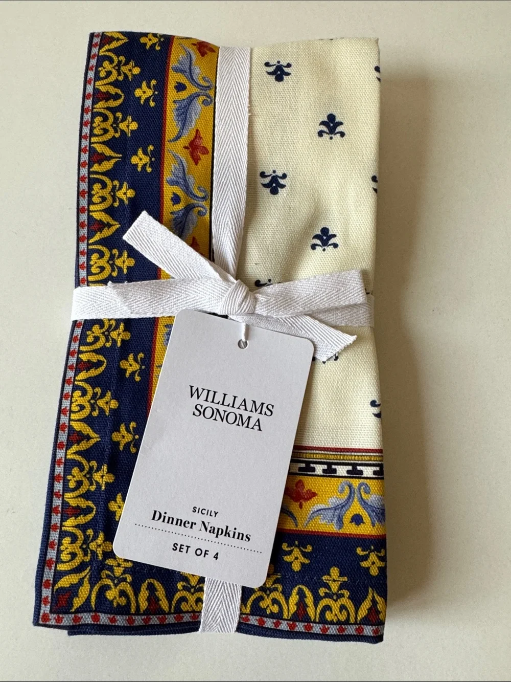 NEW Williams Sonoma Cream and Navy Fleur Kitchen Cotton Set w/Multicolor Border
